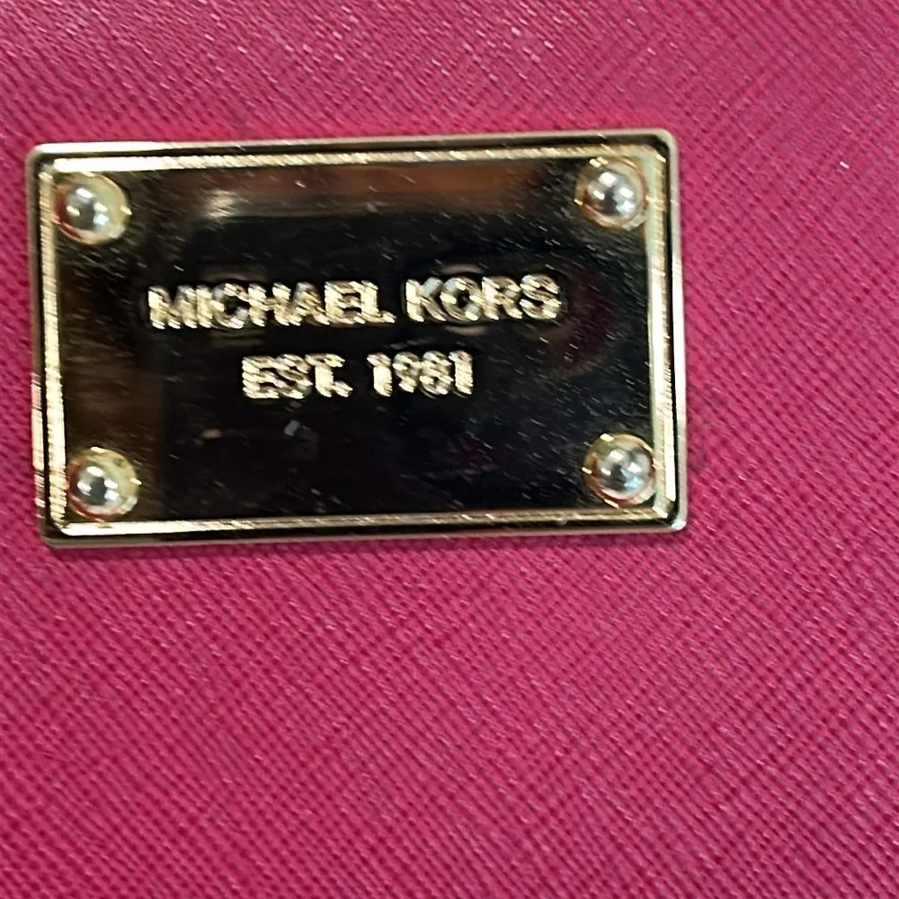 Michael Kors Pink Clutch Elegant Leather Wristlet